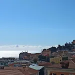 Miramare מלון