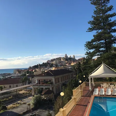 Miramare Hotel 4*
