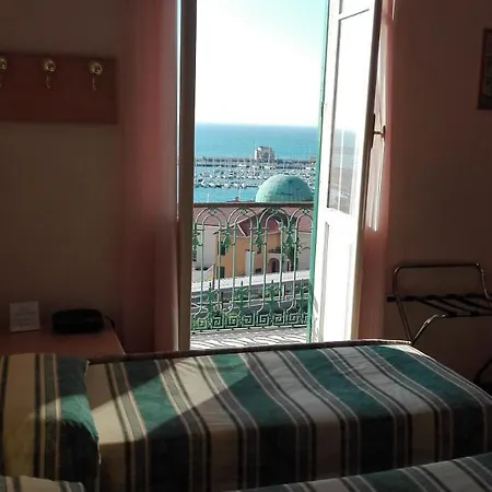 Miramare Hotel 4*